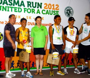 205311_318305684929004_1921541718_n