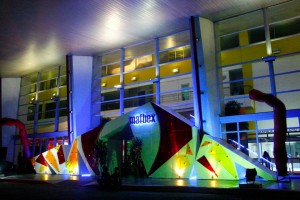 602556_318308498262056_2133061087_n